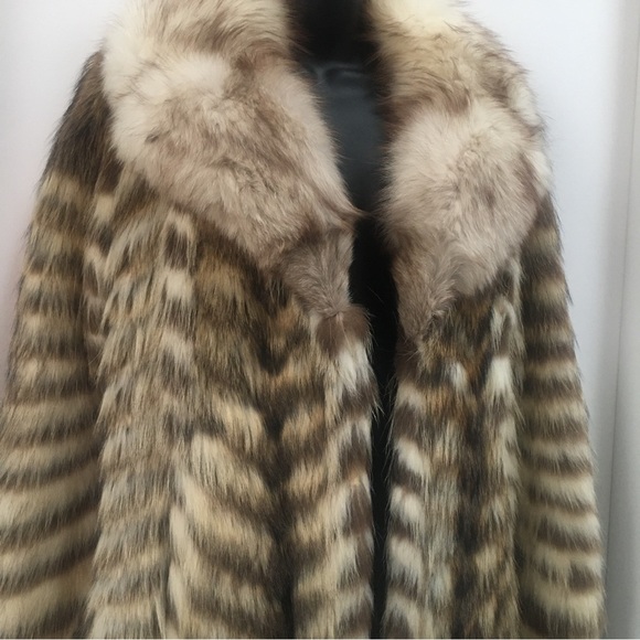 Vintage Fur Coat - Picture 2 of 11